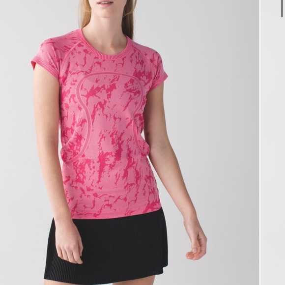 lululemon athletica Tops - Lululemon Swiftly Tech Short Sleeve Crew
Heathered Bon Bon size 8